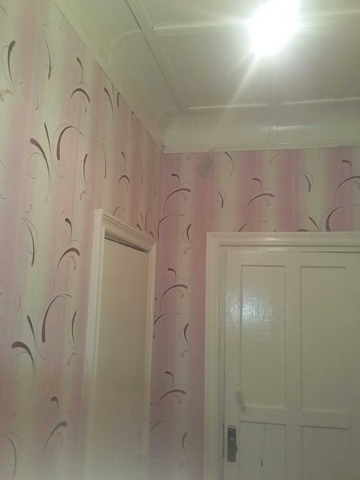 Mahallada xovlili uy sotiladi.