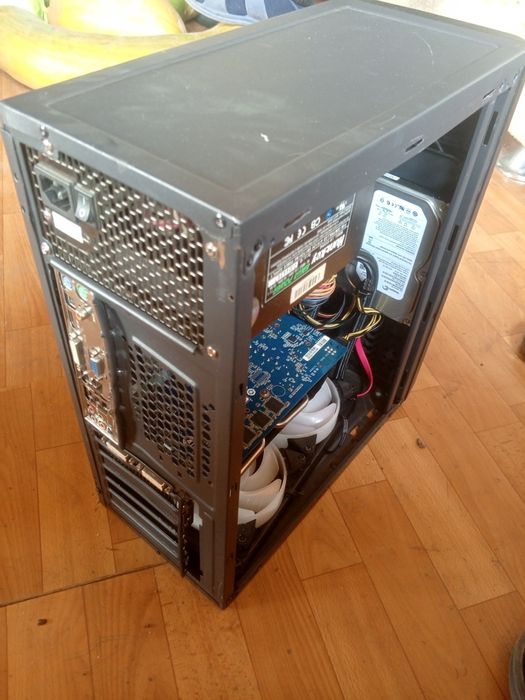 Продам ПК с подсветкой торг есть