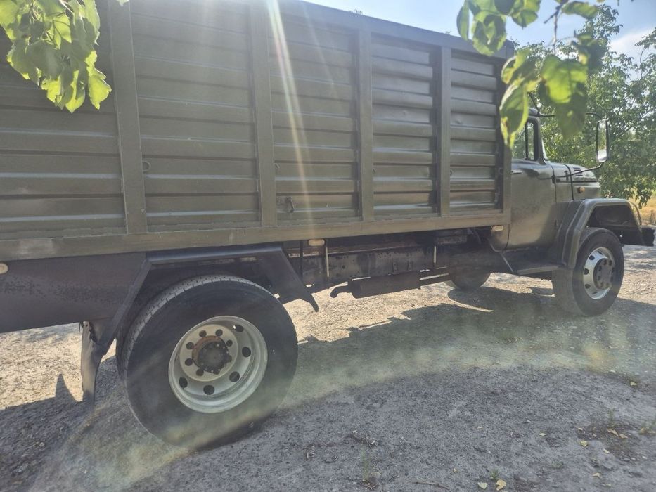 Zil 131 sotiladi