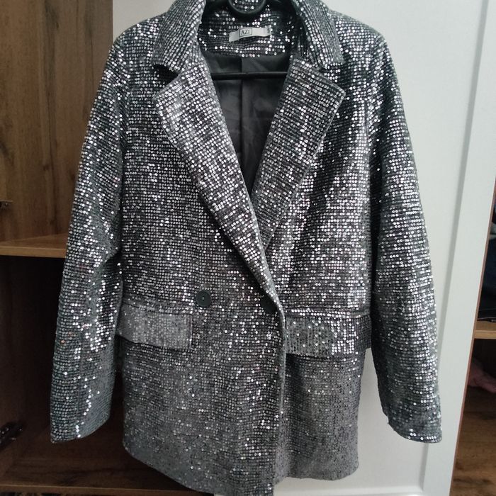 продам шикарный пиджак