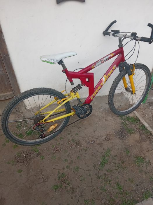 Biciclete de vanzare