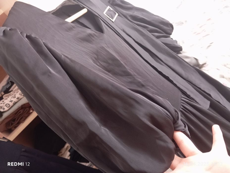 Платья черная  вечерние