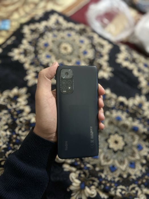 Redmi not 11 holati yaxshi narxi arzon srochni sotiladi
