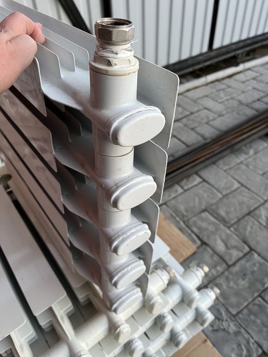 Продам радиаторы алюминиевые б/у.