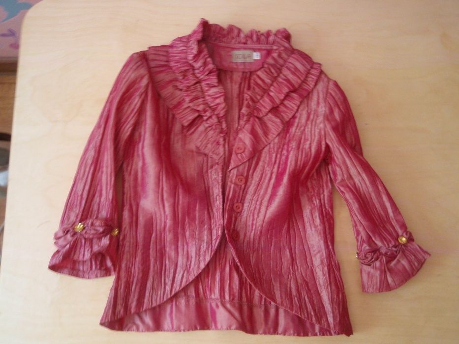 Продам красивый костюм