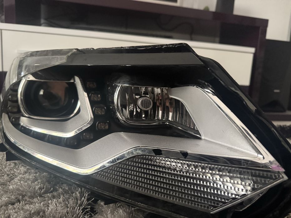Vand Far dreapta pentru piese VW Tiguan 2013
