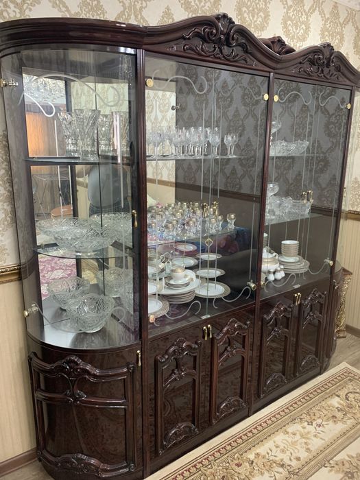 Горка ( стенка) для гостиной