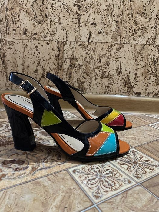 Женская обувь