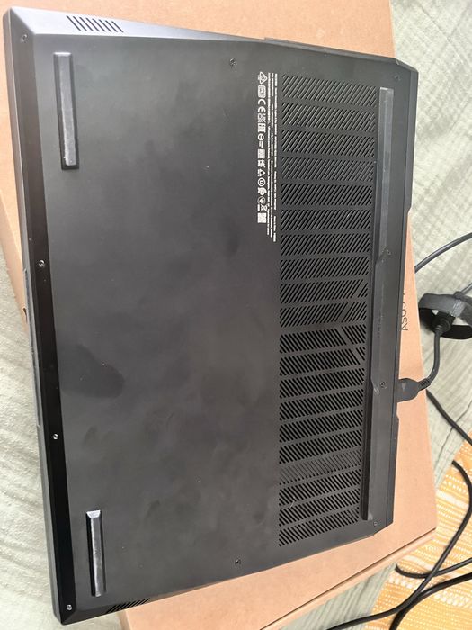 Vând Lenovo Legion 5 Pro 16ARH7H, laptop gaming/performanță în stare foarte bună, folosit cu grijă.