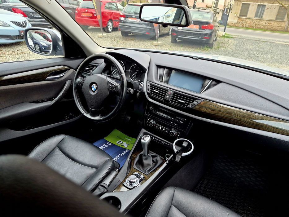 BMW X1 2011 — imagine 5