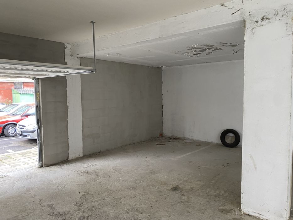 Паркомясто за продажба. 15кв.м. Възраждане.