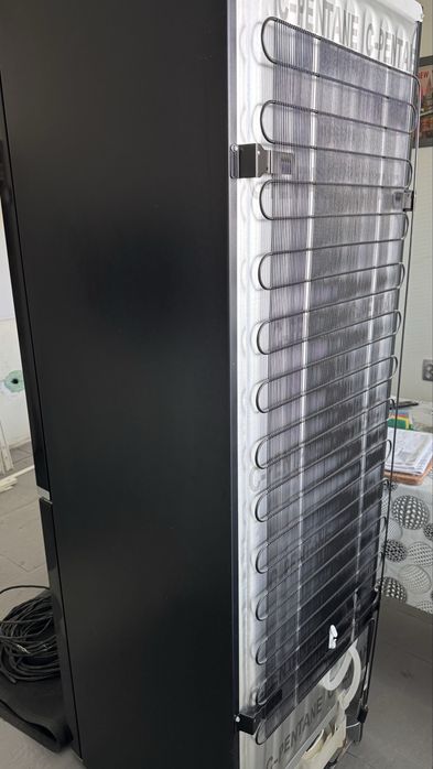 Хладилник Whirlpool 6th sense