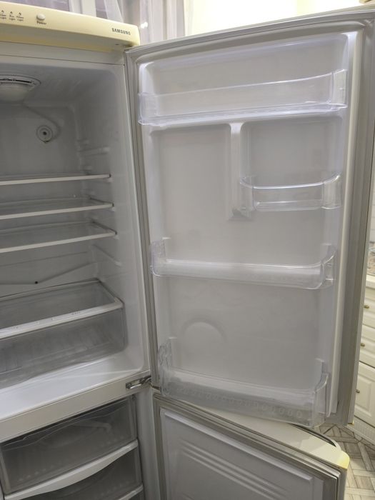 Продаю холодильник