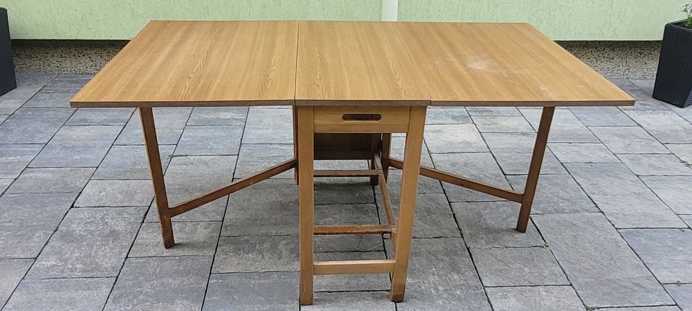 Set masă și 6 scaune pliabile