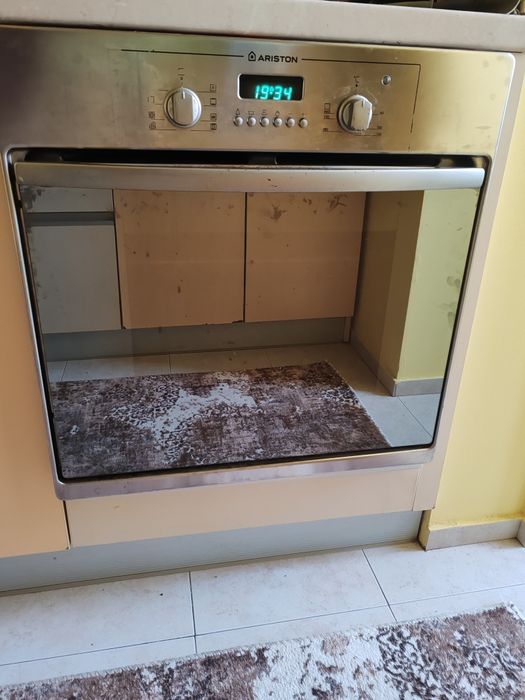 Ariston. Фурна за вграждане