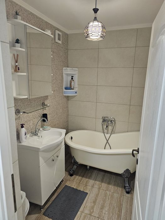 Închiriez Apartament in regim hotelier