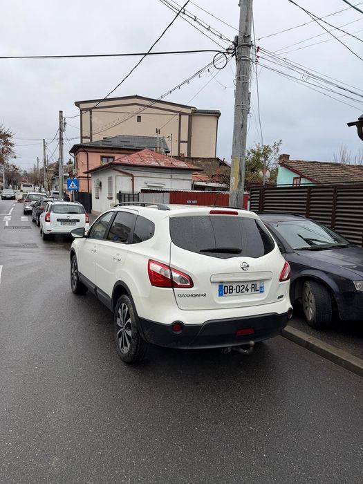 Nisan qashqai +2