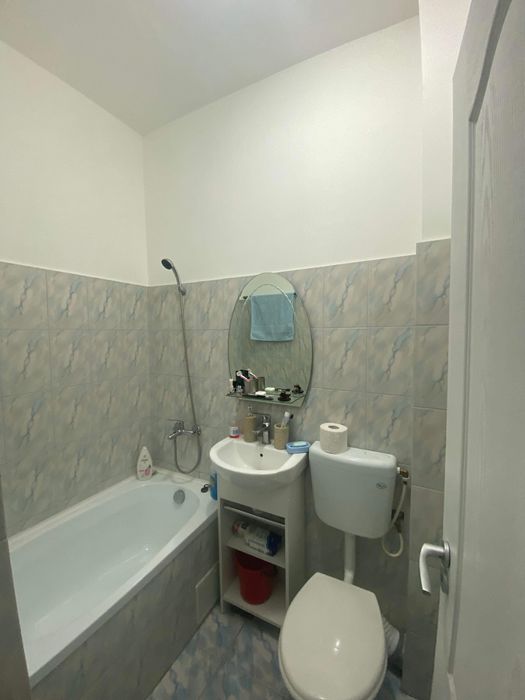 Închiriez Garsonieră – Direct Proprietar (Zona Piata Nicolina)