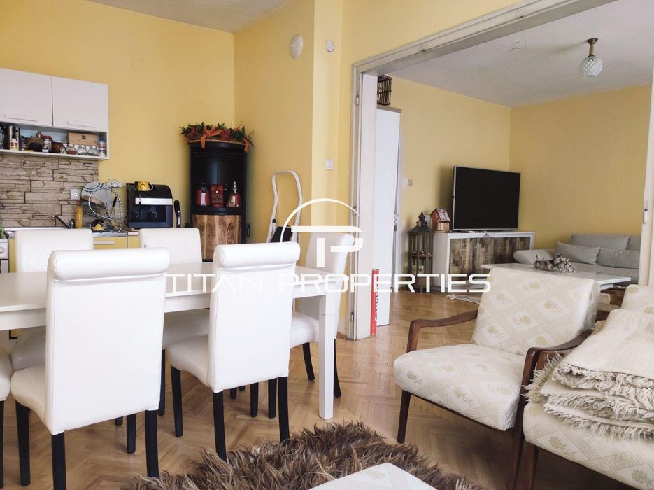 ДО КЛЮЧ! Многостаен апартамент за продажба в Център