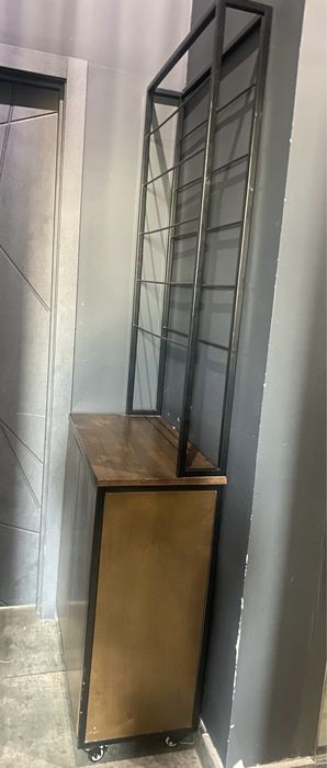 Продается стойка(тумба)