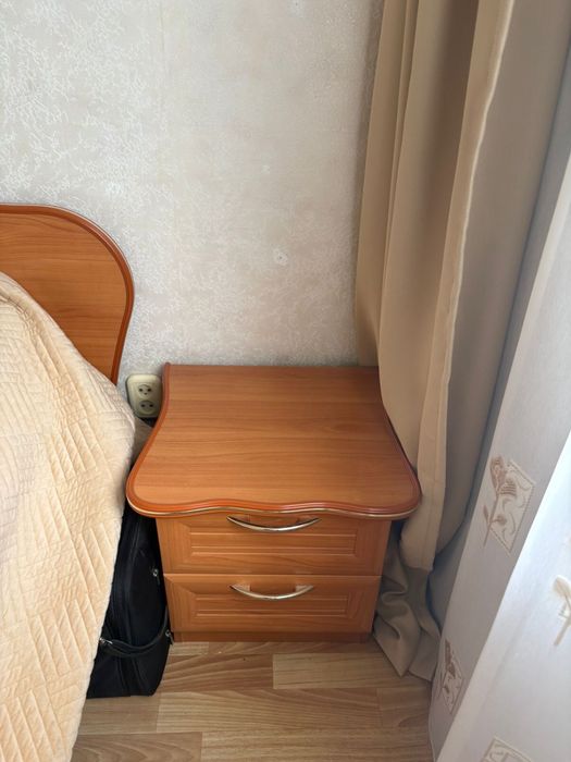 Продам спальный гарнитур
