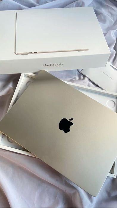 MacBook Air 2022 16/256