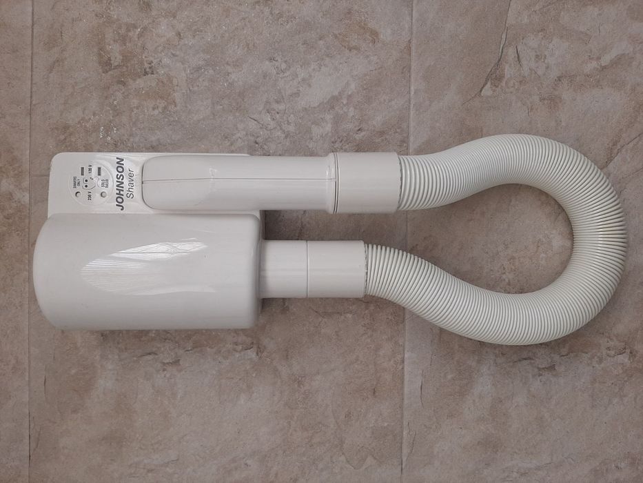 Контакти и ключове Schneider Electric Сешоар Johnson SHAVER 800 W