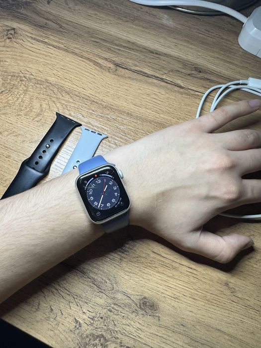 Apple Watch 5 40mm СРОЧНО