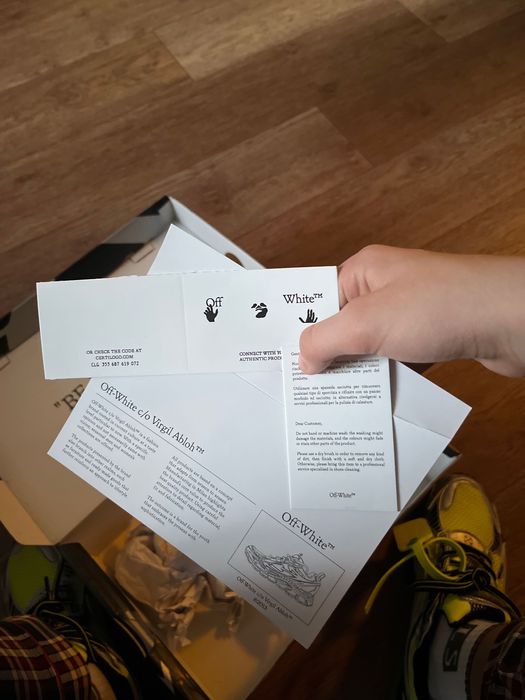 off white шузы  кислотные