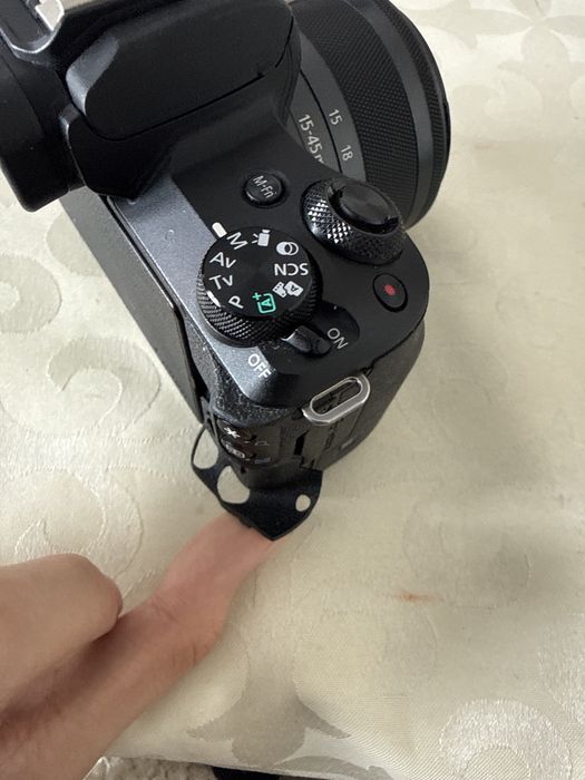 Продам Canon M50