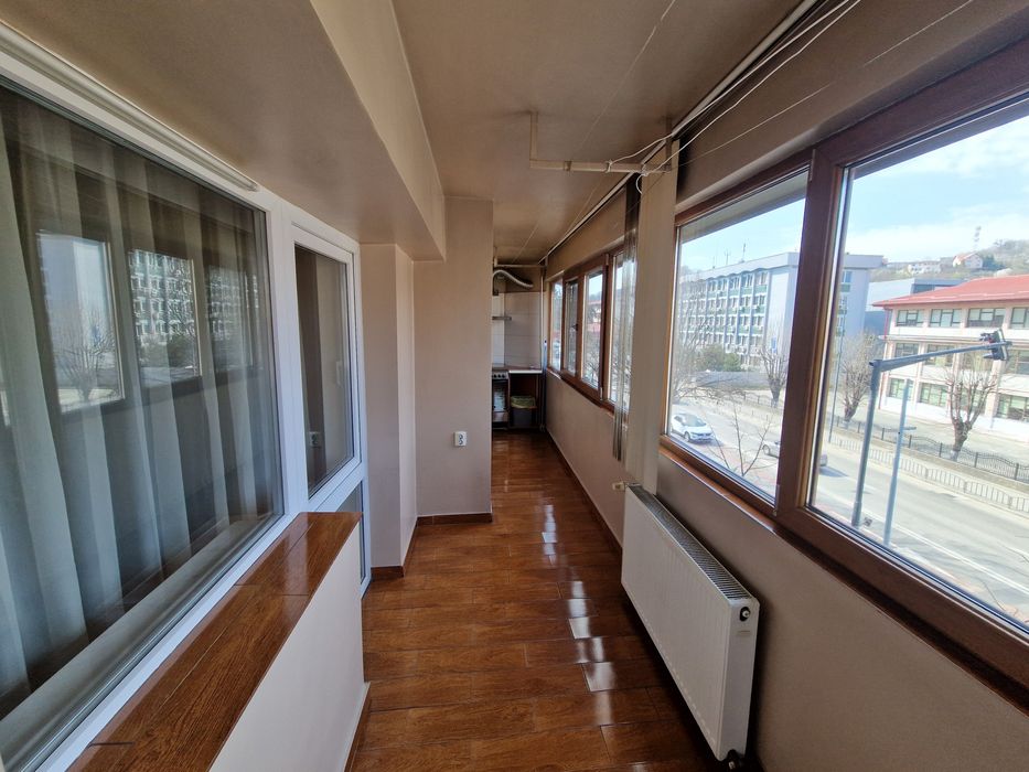 Apartament de închiriat pe Calea lui Traian, Lenin Sud (Politie)