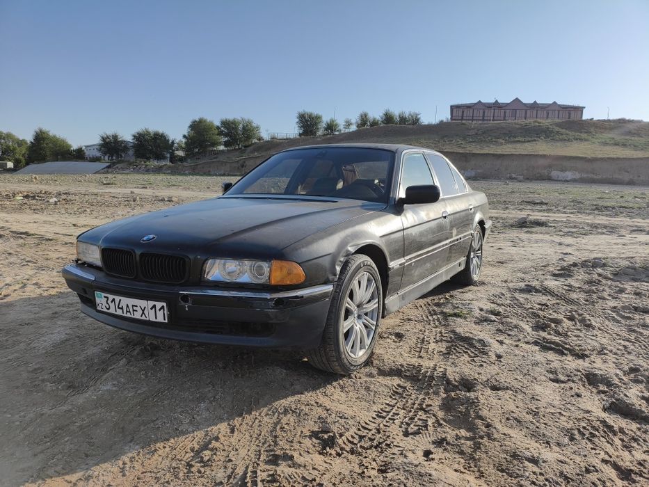 Bmw e38 728i 1997г.в