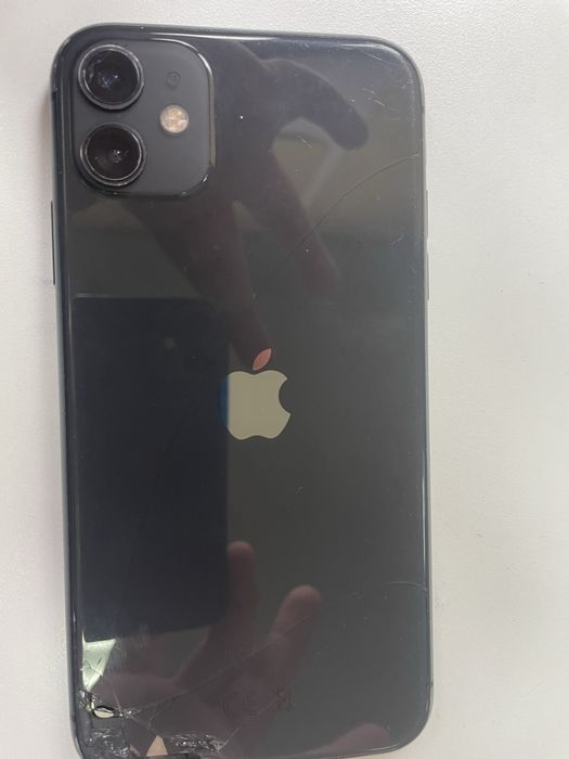 Айфон 11 обм продам за 35