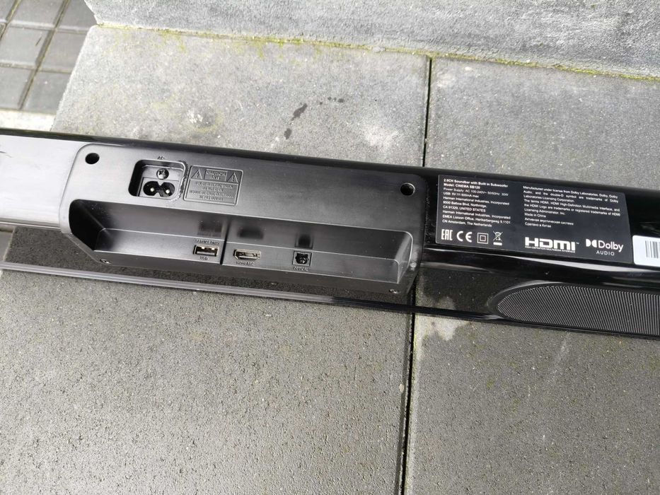 JBL soundbar cu telecomanda