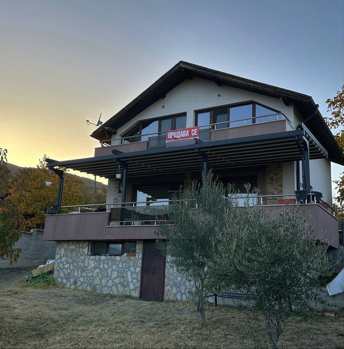 Продава се Къща в с. Брестник, Област Пловдив - 250 кв.м за 1512 €/кв.м - Снимка #1