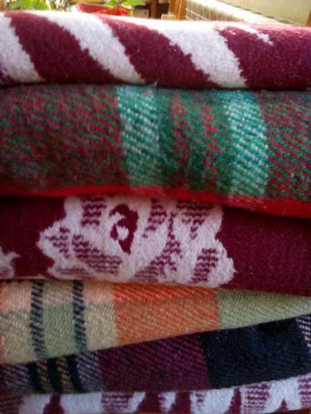 Одеала, домашно тъкани завивки, чаршафи