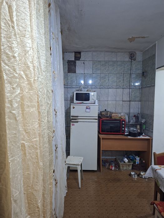 Продаётся 4х ком квартира в Чирчике 9 микрорайон ориентир 10ая автоб
