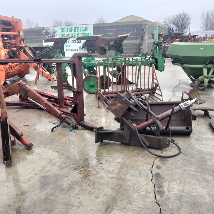 Încărcător frontal tractor U650, U445, U450