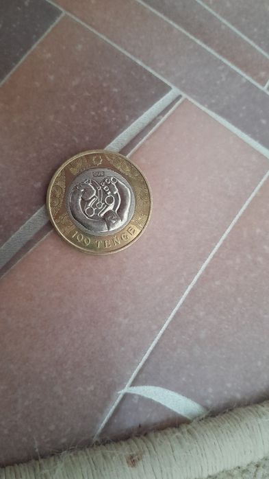 Монета редкий 100 тенге