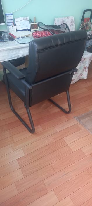 Новое офисное кресло