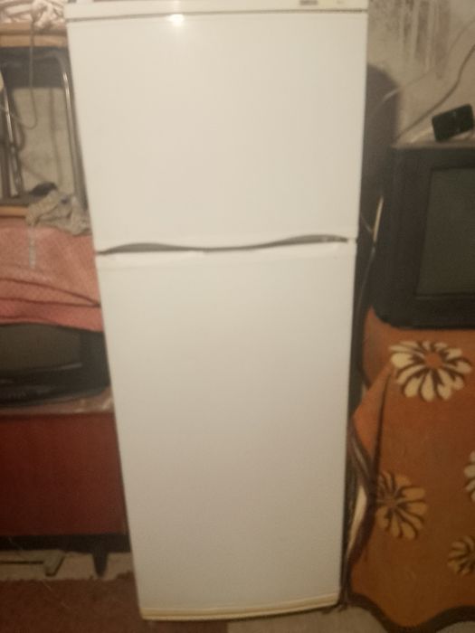 Продам холодильник