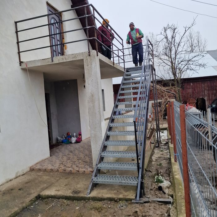 Scari metalice galvanizate