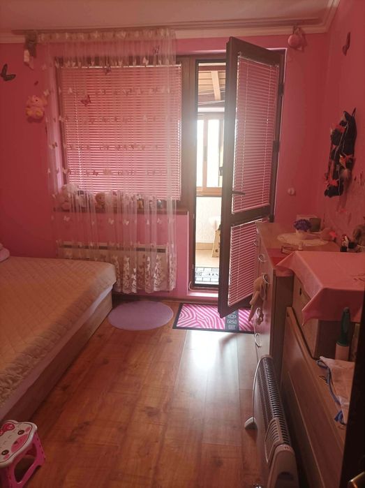 Продавам двустаен апартамент в Банско