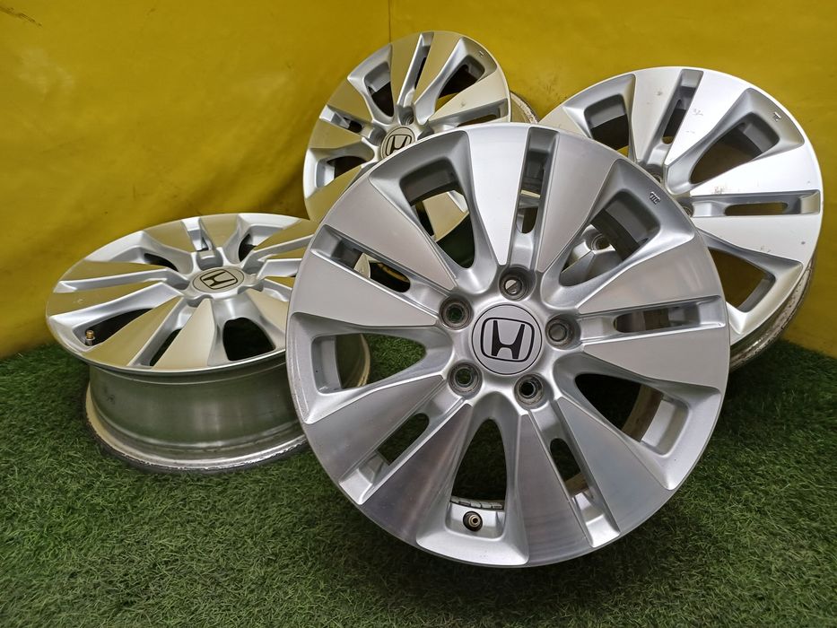 Диски R16 5x114.3 на Honda и другие.