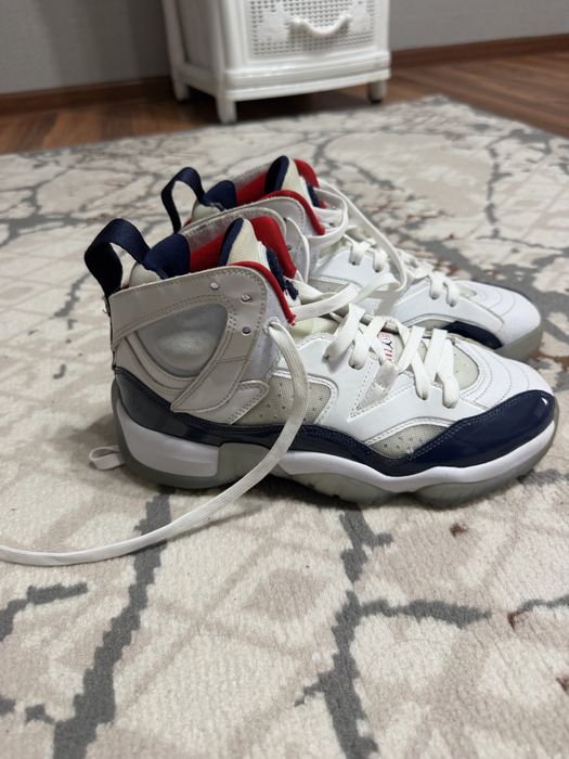 Кроссовки Jordan 39 размер