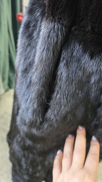 Продам норковую шубу 44-48