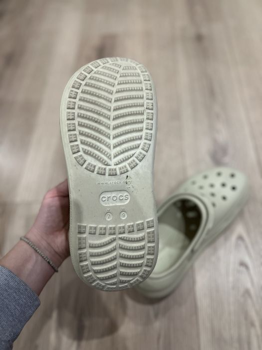 Чехли CROCS в бежово