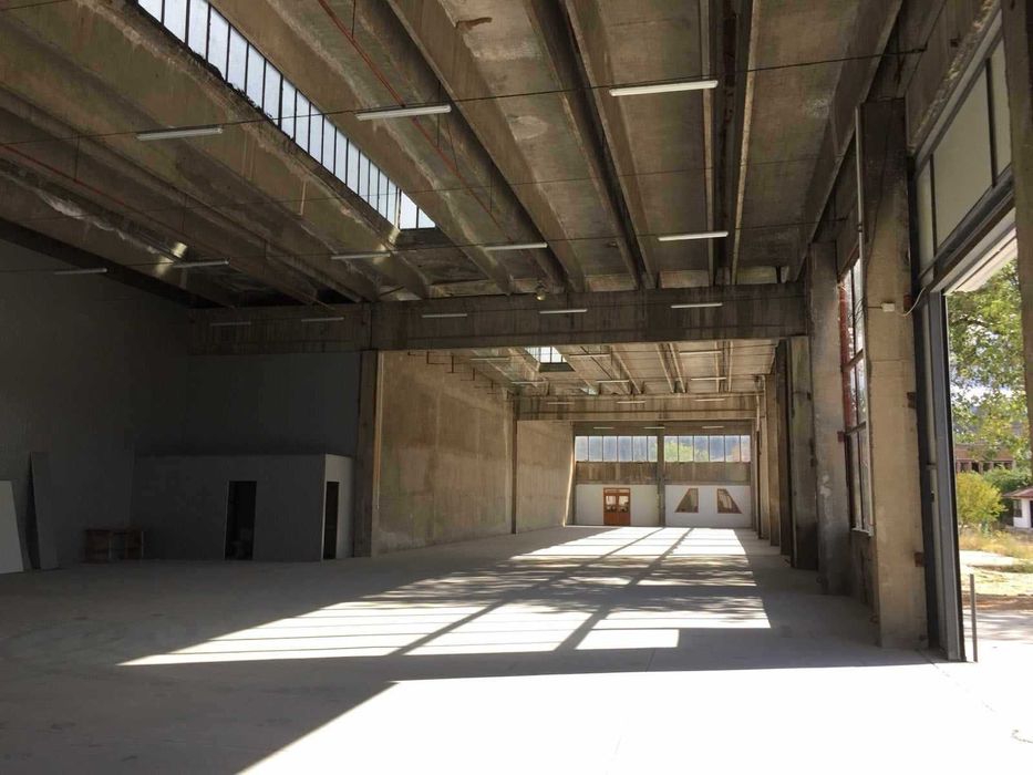 Дава се под наем Промишлена сграда в Асеновград - 2770 кв.м за 6648 € - Снимка #3