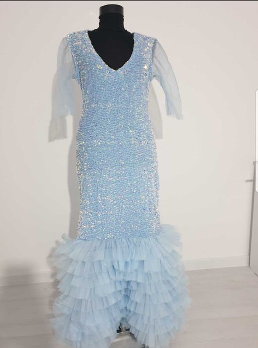 rochie cu paiete de cristal