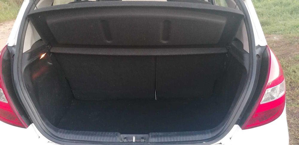 HYUNDAI i20 – 1.3 Benzină – 2011 – Fiabilă, economică și gata de vânzare